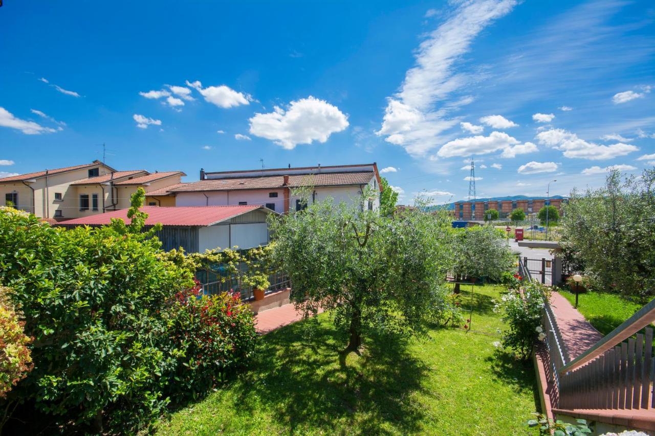 Bed & Breakfast Profumo D'Estate Agliana Exterior photo